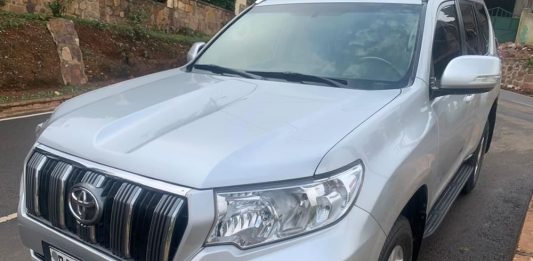 Driver-Guided Car: Relaxed Rwanda Car Hire